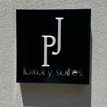 P J Luxury Suites เซเรส ภายนอก รูปภาพ