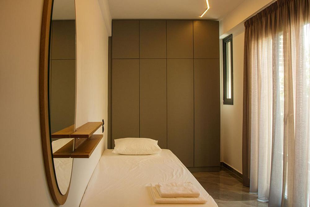 P J Luxury Suites เซเรส ภายนอก รูปภาพ