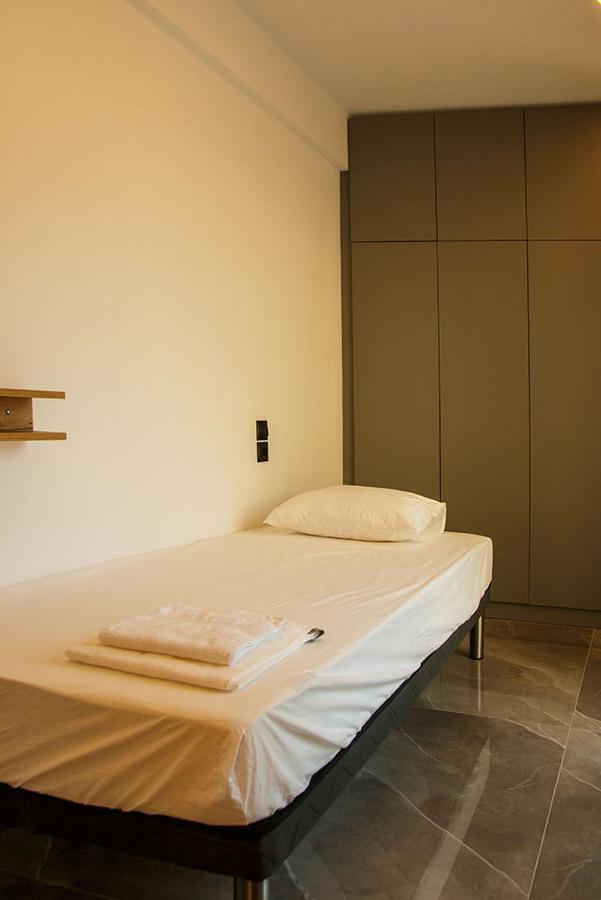 P J Luxury Suites เซเรส ภายนอก รูปภาพ