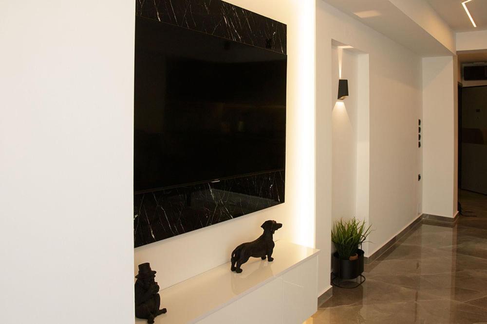 P J Luxury Suites เซเรส ภายนอก รูปภาพ