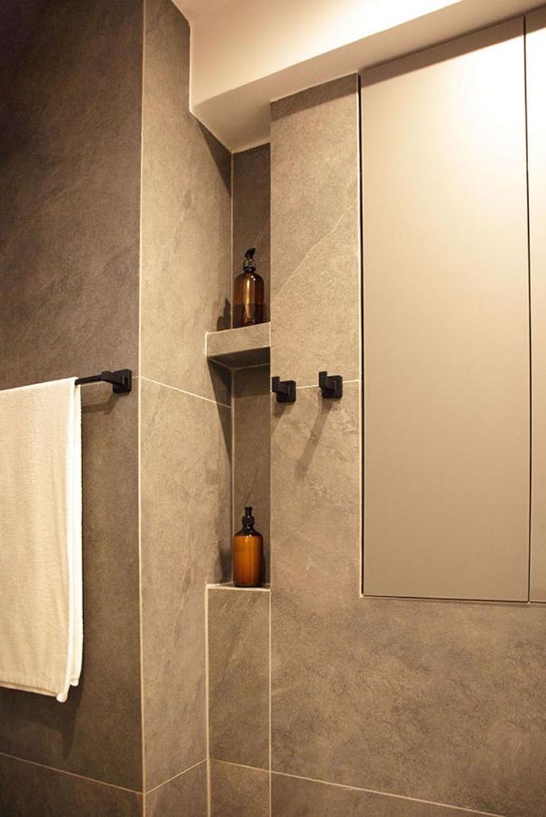 P J Luxury Suites เซเรส ภายนอก รูปภาพ